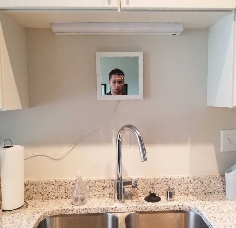 Smart Mirror in Kitchen